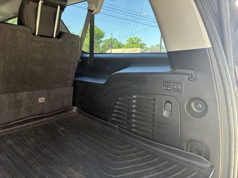 Used 2019 GMC Yukon XL SLT w/ Open Road Package image 26
