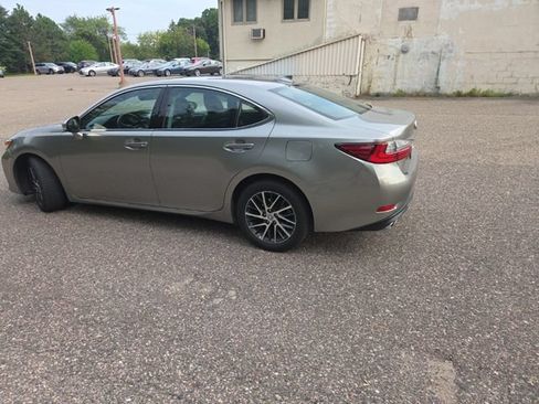 Used 2016 Lexus ES 350 w/ Premium Package w/Wood Trim FWD image 7