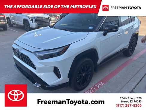 Used 2024 Toyota RAV4 XSE image 1