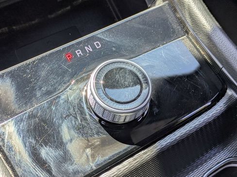 Used 2025 Jeep Grand Cherokee Altitude AWD/4WD image 23