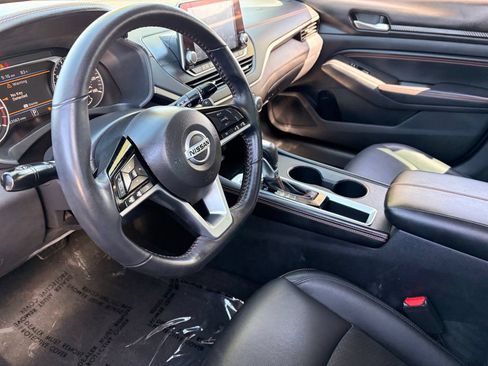 Certified 2021 Nissan Altima 2.5 SR FWD image 18