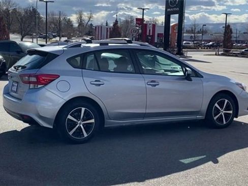 Used 2023 Subaru Impreza Premium image 2