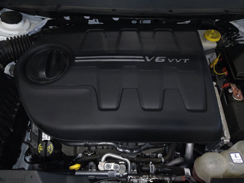 Used 2022 Jeep Cherokee Trailhawk w/ Sound & Nav Group AWD/4WD image 30