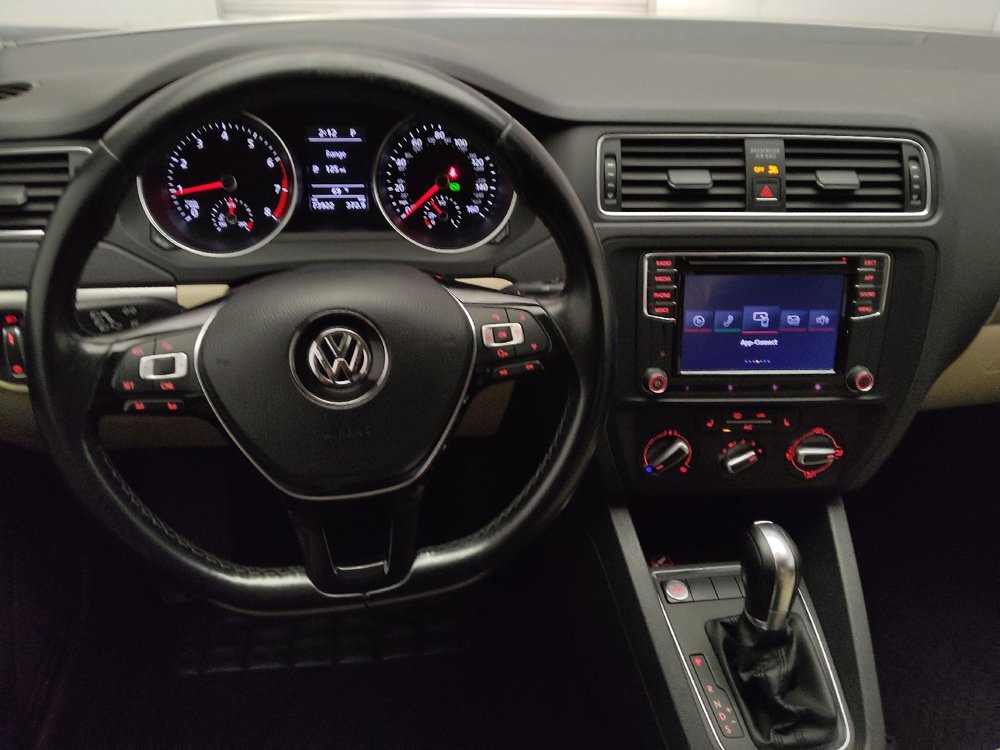 Used 2018 Volkswagen Jetta SE FWD image 22