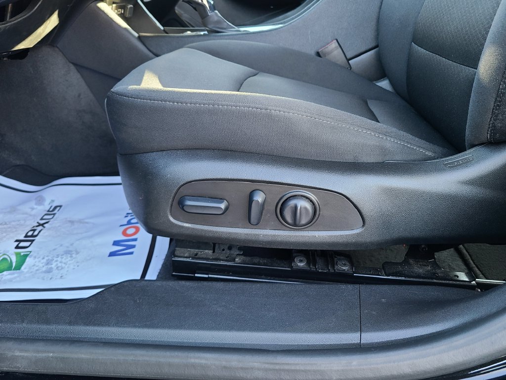 Used 2025 Chevrolet Malibu LT FWD image 22