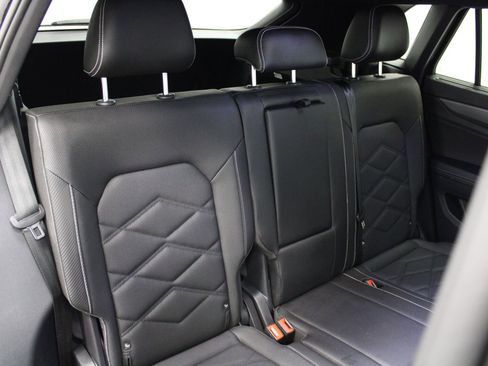 Used 2025 Volkswagen Atlas Cross Sport SE AWD/4WD image 27