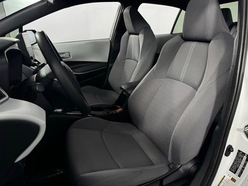 Used 2025 Toyota Corolla SE image 14