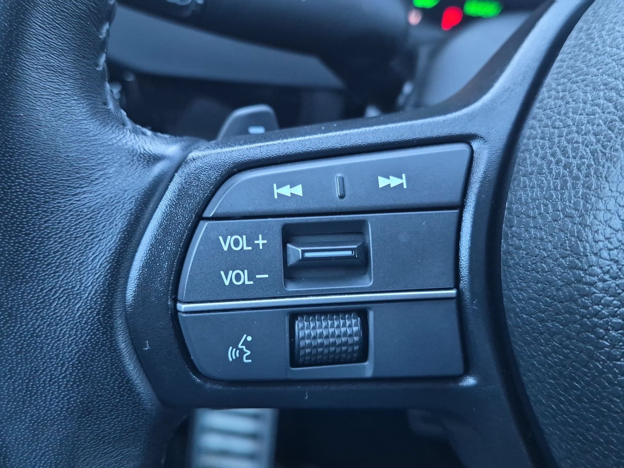Used 2025 Honda Accord Sport image 14