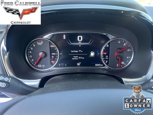 Used 2023 Chevrolet Traverse Premier FWD image 18
