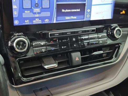 Used 2021 Toyota Highlander Platinum image 33