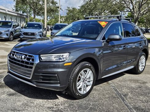 Used 2020 Audi Q5 2.0T Premium w/ Convenience Package image 1