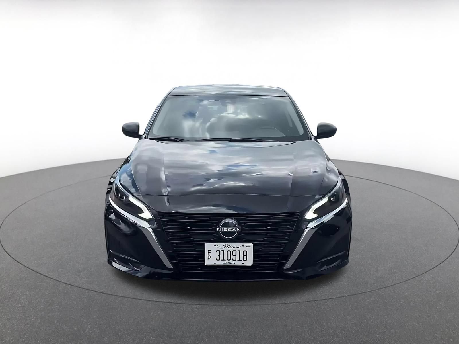 Used 2025 Nissan Altima 2.5 SV FWD image 3