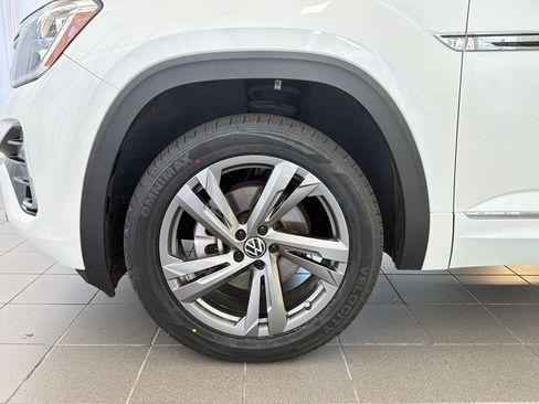 Certified 2024 Volkswagen Atlas Cross Sport SEL R-Line image 12