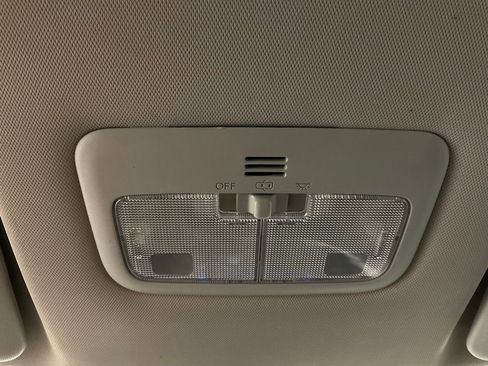 Used 2018 Toyota Corolla LE w/ LE Premium Package image 20