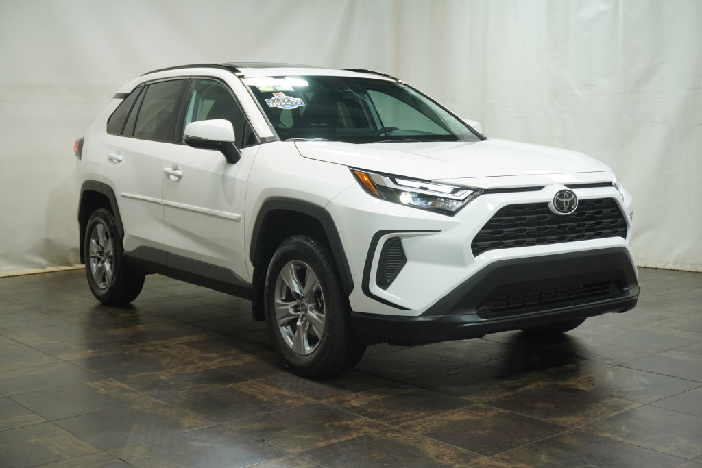 Certified 2023 Toyota RAV4 XLE w/ Convenience Package AWD/4WD image 4