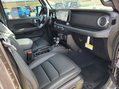 New 2025 Jeep Wrangler Sahara w/ Technology Group image 9