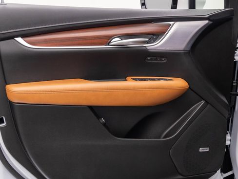 Certified 2025 Cadillac XT5 Premium Luxury AWD/4WD image 15