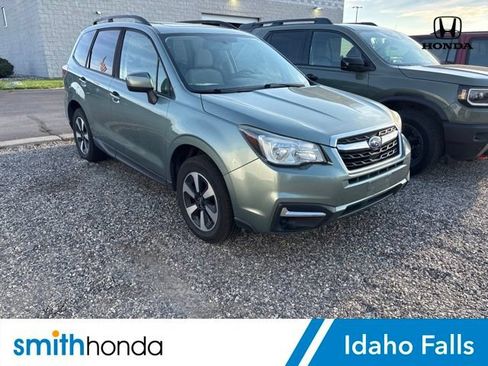 Used 2017 Subaru Forester 2.5i Premium w/ Popular Package #2A AWD/4WD image 1