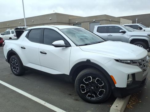 Used 2022 Hyundai Santa Cruz SEL image 2
