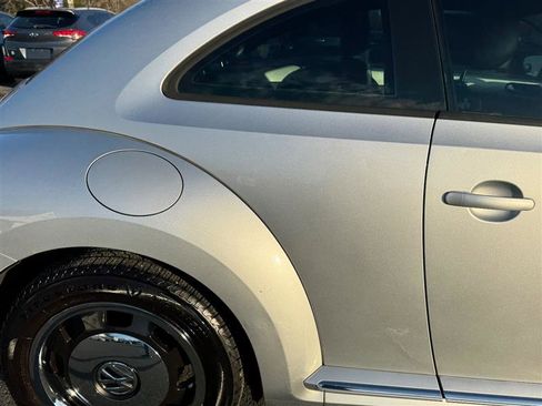 Used 2012 Volkswagen Beetle 2.5 image 20
