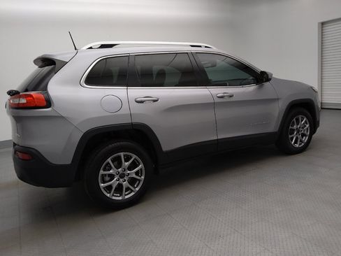 Used 2018 Jeep Cherokee Latitude Plus w/ Comfort/Convenience Group image 10