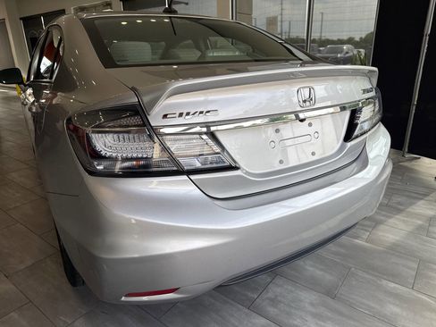 Used 2015 Honda Civic Hybrid Sedan image 7