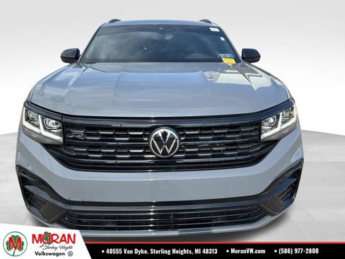 Used 2023 Volkswagen Atlas Cross Sport SEL R-Line AWD/4WD image 2