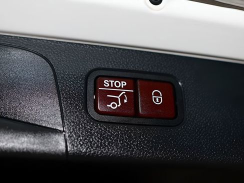 Used 2019 Mercedes-Benz GLC 63 AMG 4MATIC image 41