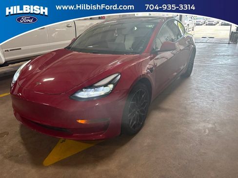 Used 2023 Tesla Model 3 Standard Range RWD image 1
