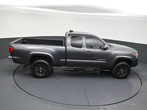 Used 2022 Toyota Tacoma SR5 image 17