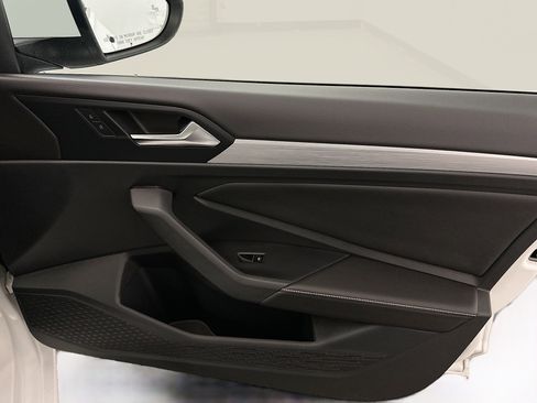 Used 2025 Volkswagen Jetta S image 31