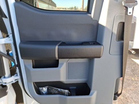 New 2024 Ford F550 4x4 SuperCab Super Duty image 8