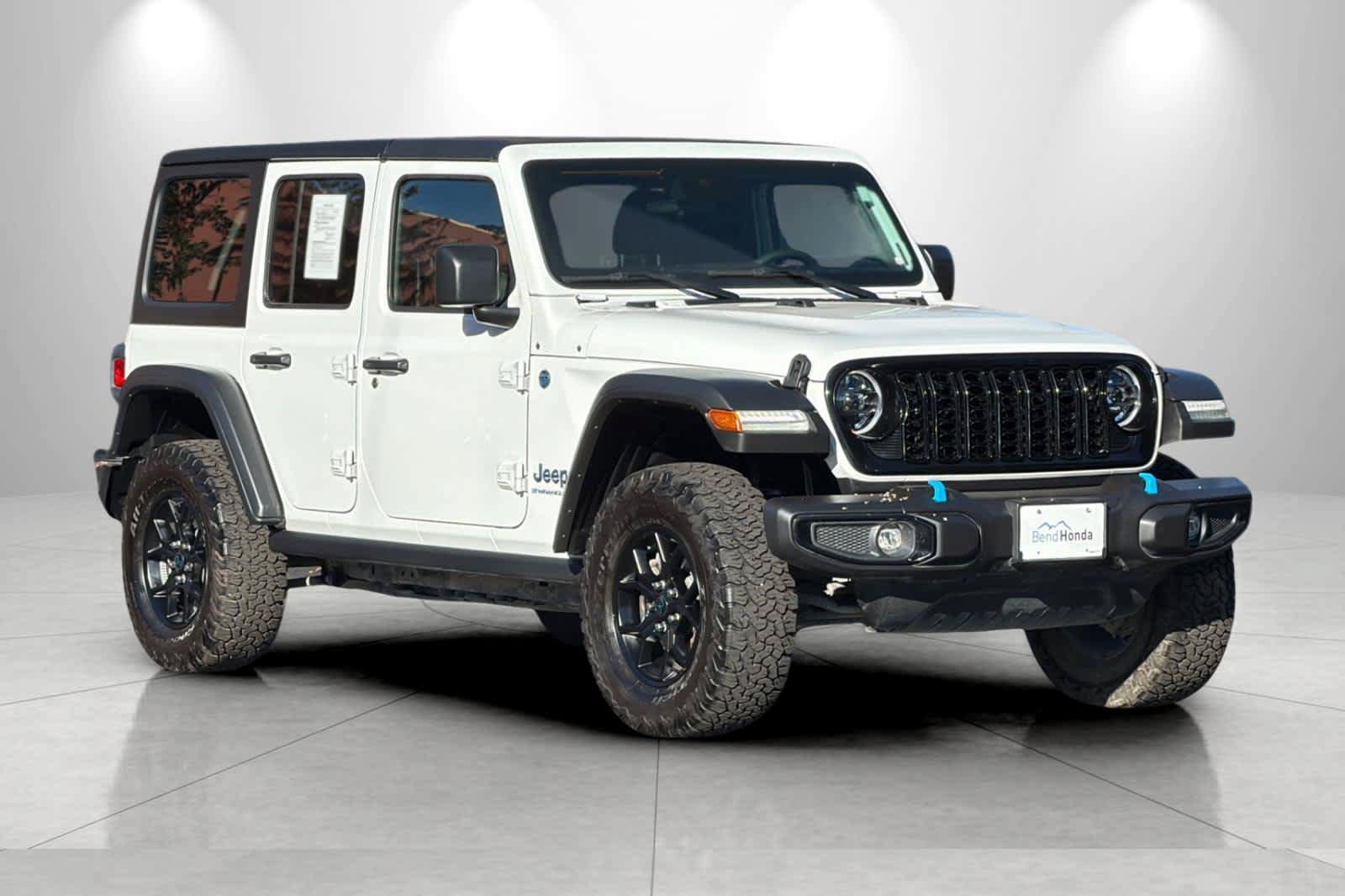 Used 2024 Jeep Wrangler Unlimited AWD/4WD image 9
