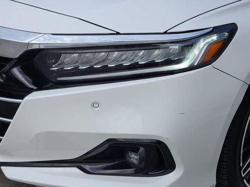 Used 2021 Honda Accord Touring image 10