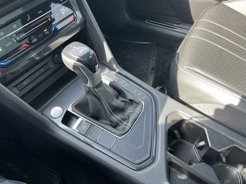 Certified 2023 Volkswagen Tiguan SE R-Line FWD image 23