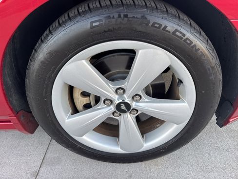 Used 2013 Ford Mustang GT Premium w/ Comfort Pkg image 18