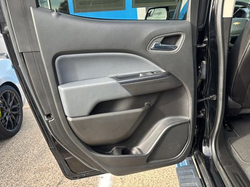 Used 2022 Chevrolet Colorado Z71 image 15
