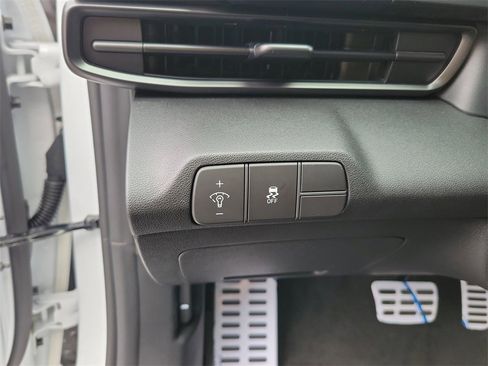 New 2026 Hyundai Elantra Sport image 20