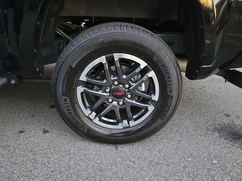 Certified 2025 Toyota Tacoma TRD Sport image 30