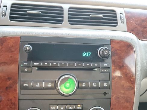 Used 2013 Chevrolet Avalanche LT w/ All-Star Edition image 29