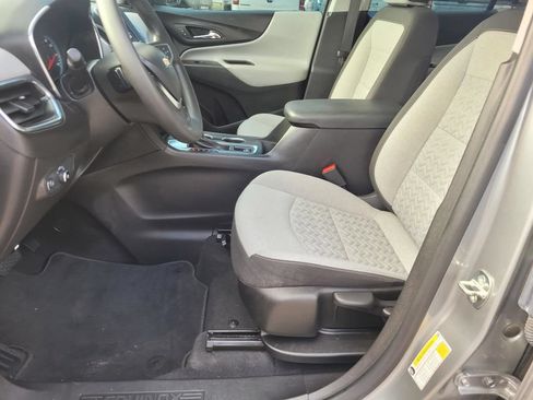 Used 2023 Chevrolet Equinox LS w/ Driver Confidence II Package FWD image 17