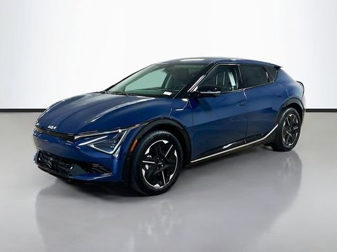 New 2025 Kia EV6 Wind image 3