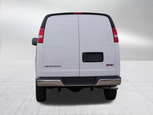 New 2026 GMC Savana 3500 w/ Driver Convenience Package RWD image 4