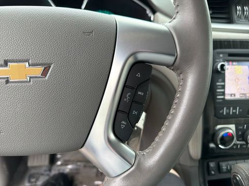 Used 2015 Chevrolet Traverse LT image 21