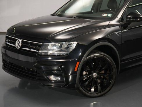 Used 2021 Volkswagen Tiguan SE R-Line image 3