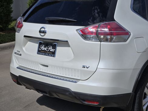 Used 2015 Nissan Rogue SV FWD image 17