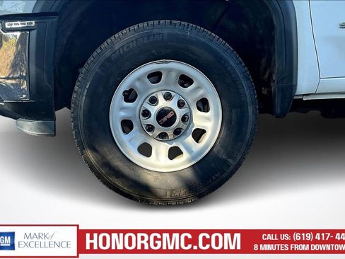 Used 2024 GMC Sierra 2500 Pro w/ Convenience Package image 34