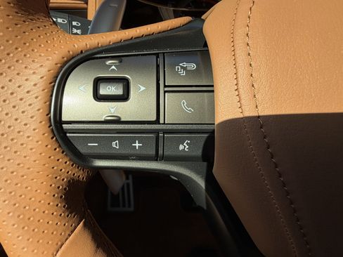 Used 2026 Lexus LC 500 Coupe w/ Dynamic Handling Package RWD image 19