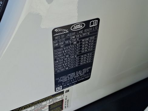 New 2026 Land Rover Discovery S image 22