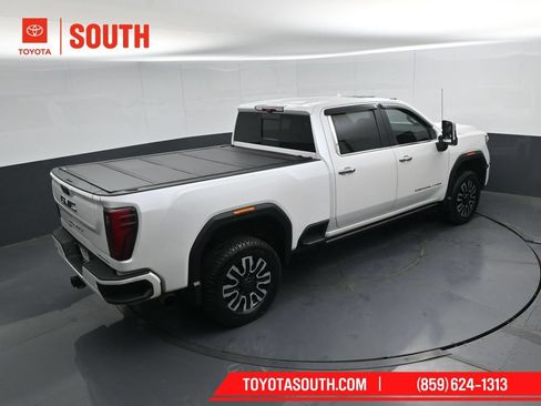 Used 2024 GMC Sierra 2500 Denali Ultimate AWD/4WD image 52